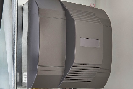 Should you leave a humidifier running all day during the winter?